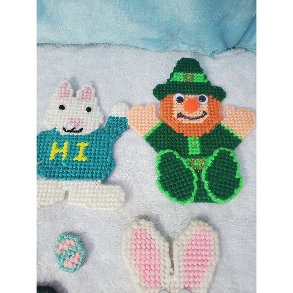 14 Handmade Holiday Cross Stitch Embroidered Canvas Patch Magnets - Picture 4 of 11